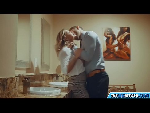 ❤️ Ketika seorang pirang berdada menggoda Anda di toilet umum ❤ Anal porno di id.pornado-co.ru